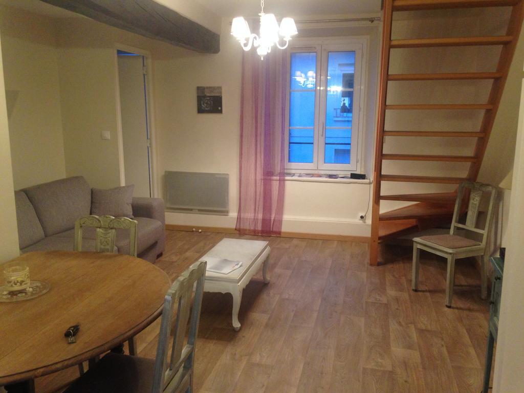 Kasaloc Apartamento Maintenon Exterior foto