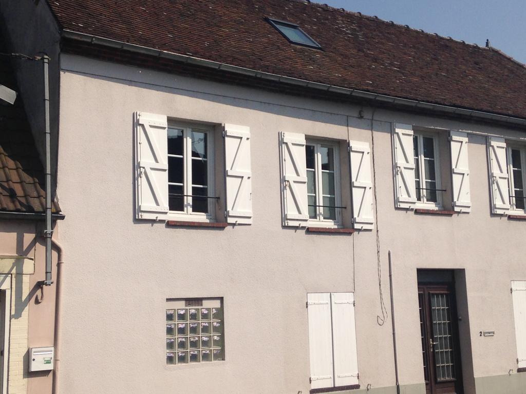 Kasaloc Apartamento Maintenon Exterior foto